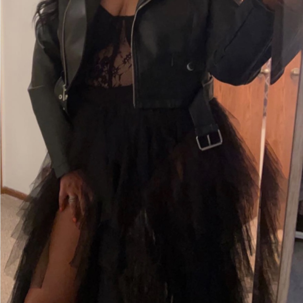 Cute black, long, see-through lace strapless dress - Picture 3 of 4